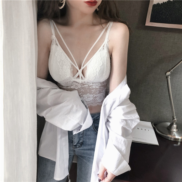 Hetkel mitmes värvitoonis pitsiga naiste rinnasärk