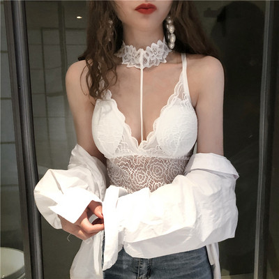 Naiste moodne kolmes värvitoonis pitsiga rinnakas