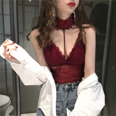 Naiste moodne kolmes värvitoonis pitsiga rinnakas