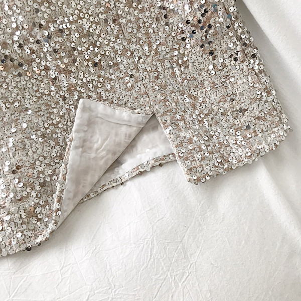 Praegune kõrge vöökohaga kahevärviline naiste lühike seelik