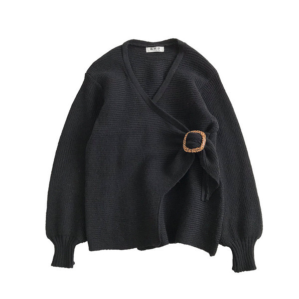 Moodne kolmevärviline spits-kaelusega naiste pluus