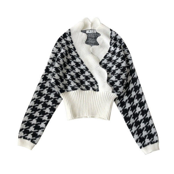 Καθημερινή  γυναικεία κοντή μπλούζα με λαιμόκοψη