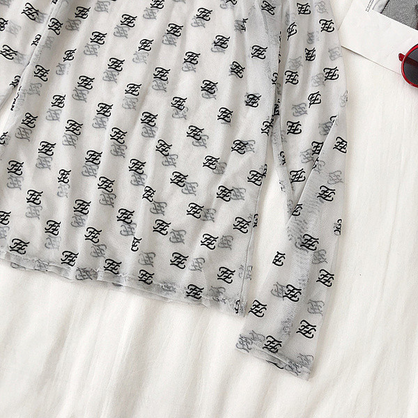 Γυναικεία μπλούζα σε τρία χρώματα με ψηλό γιακά