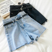 Sinise ja musta värvi vabaaja naiste lühikesed püksid