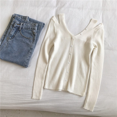 Naiste liibuv pluus, spits kaelusega ja nööpidega