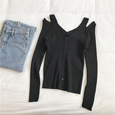 Naiste liibuv pluus, spits kaelusega ja nööpidega