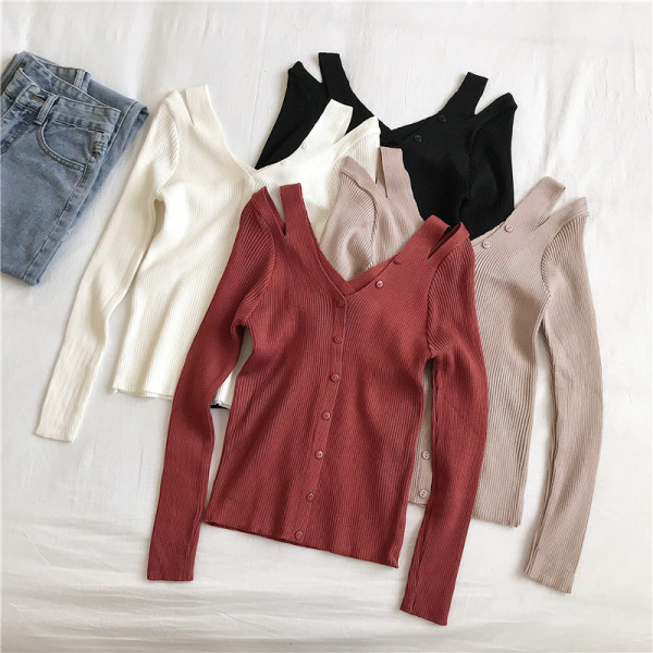 Naiste liibuv pluus, spits kaelusega ja nööpidega