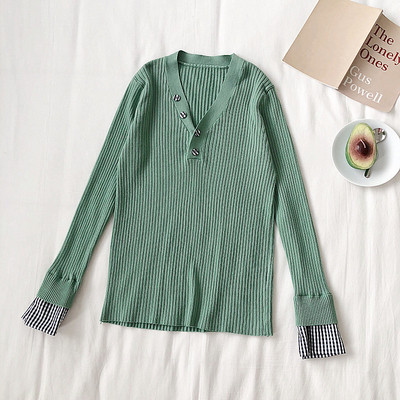 Naiste ajakohane neljas värvitoonis spits-kaelusega pluus