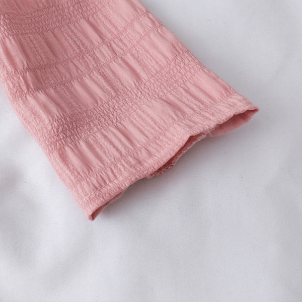 Ανοιξιάτικη γυναικεία μπλούζα με  στοιχεία δαντέλας