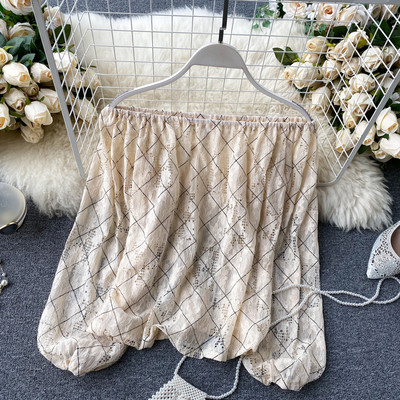 Női csipkeblúz kerek nyakkivágással és széles ujjakkal