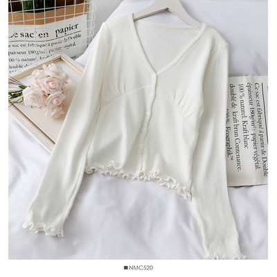 Naiste vabaaja nööpide ja lokkidega kardigan