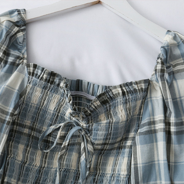 Kevadine langevate varrukatega naiste särk