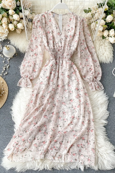 Alkalmi női ruha gumírozott derékkal, virágmintával