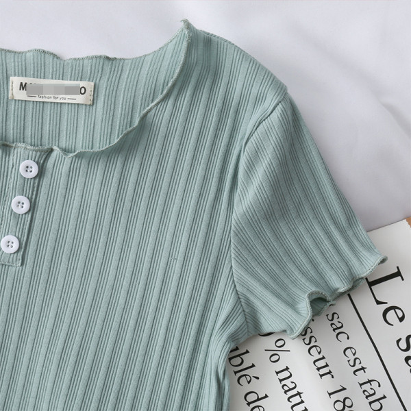 Naiste vabaaja lühikeste varrukate ja nööpidega pluus