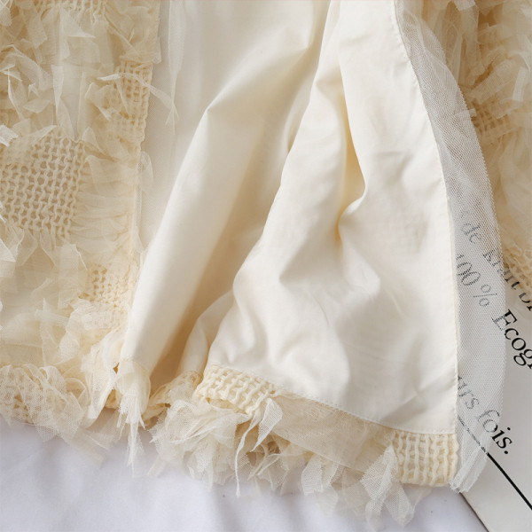 Moodne naiste vest tülli elementidega - ilma kinnituseta