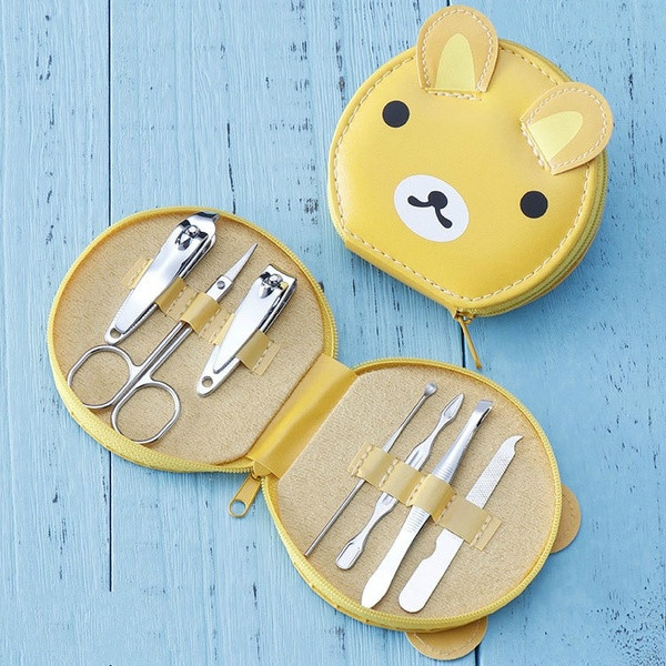 Hét részből álló készlet manikűrhöz + tárolótáska különféle állatok formájában