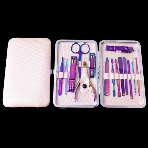 Profesionalus 15 dalių rinkinys manikiūrui ir pedikiūrui su laikymo dėklu