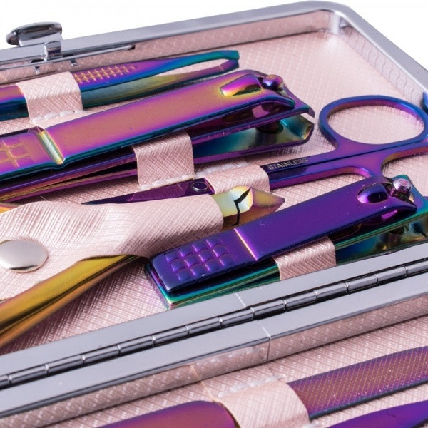 Profesionalus 15 dalių rinkinys manikiūrui ir pedikiūrui su laikymo dėklu