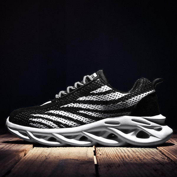 Moodsad õhukambri ja paeltega meeste tossud - suurus kuni 48