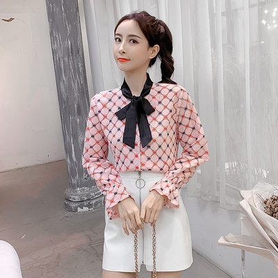 Elegantne naiste särk laiade varrukate ja paelaga kraega