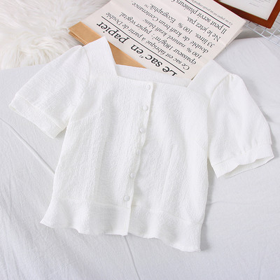 Kandilise kaelusega ja lühikeste varrukatega naiste särk – uus mudel