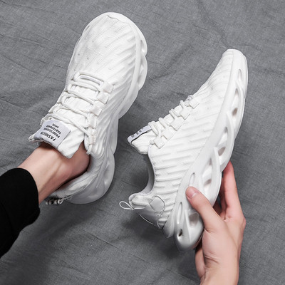 Kõrge kareda tallaga meeste sporttossud