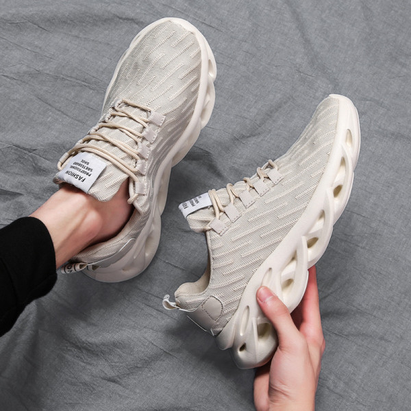 Kõrge kareda tallaga meeste sporttossud