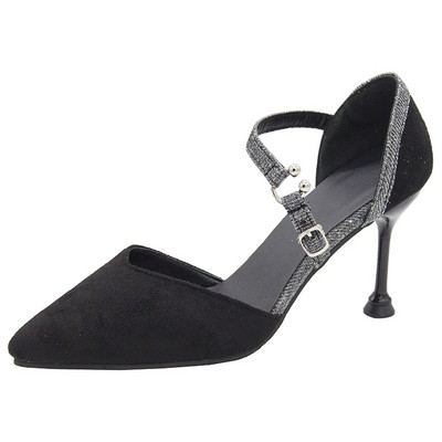 Κομψά γυναικεία παπούτσια από έκο σουέτ  με μεταλλικά στοιχεία - μυτερό μοντέλο