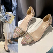 Moodsad pandlaga vabaajajalatsid tekstiilist ja silikoonist