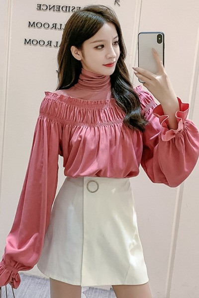 Laiade varrukate ja kõrge kraega kevadine naiste särk