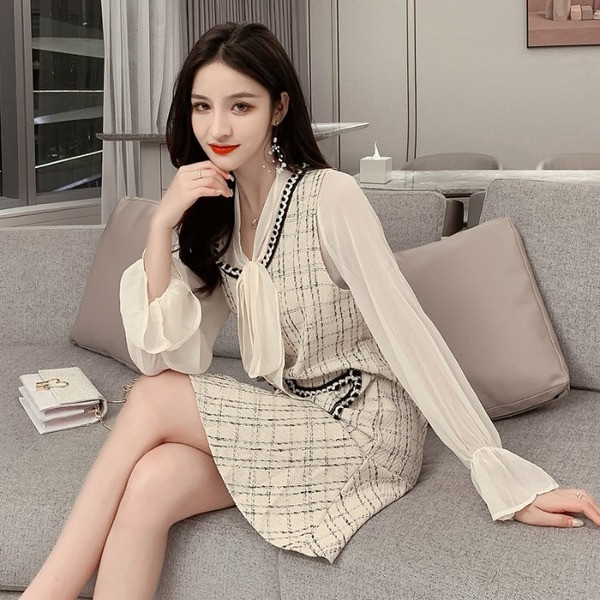 Retro naiste kleit tülli varrukate ja paelaga kraega