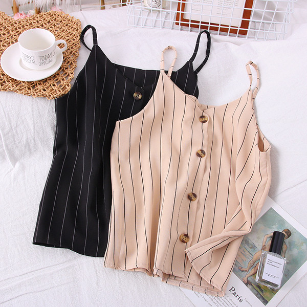 Triibuline naiste topp nööpide ja õhukeste rihmadega