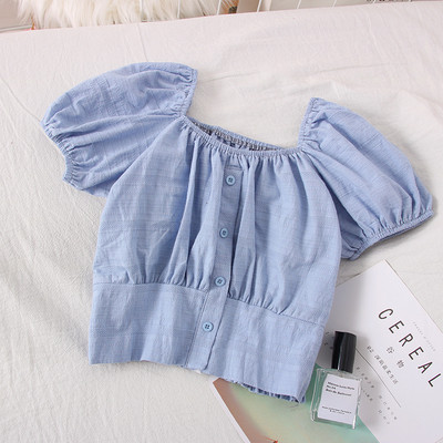 Μοντέρνα γυναικεία μπλούζα με κουμπιά, κοντό μανίκι και τετράγωνο ντεκολτέ