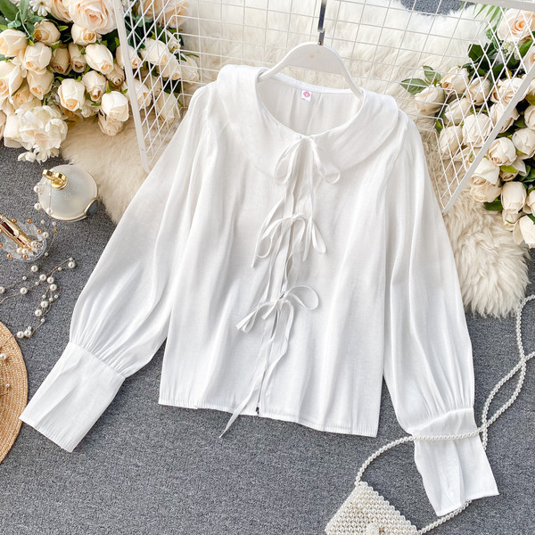 Moodne naiste särgi lai paeltega mudel