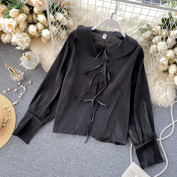 Moodne naiste särgi lai paeltega mudel