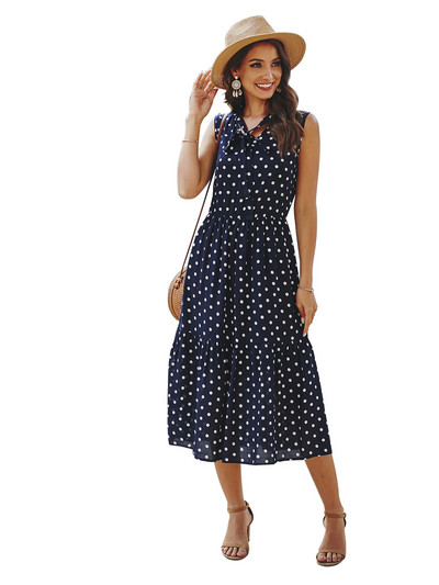 Ležerna ženska kratka haljina na točkice pogodna za proljeće i ljeto