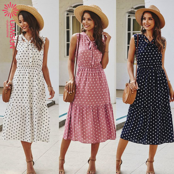 Ležerna ženska kratka haljina na točkice pogodna za proljeće i ljeto
