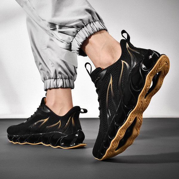 Vyriški sportiniai sportbačiai aukštu grubiu padu