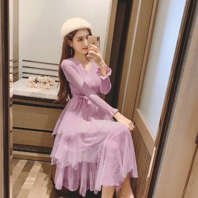 Őszi-téli kötött női ruha spitz nyakkivágással