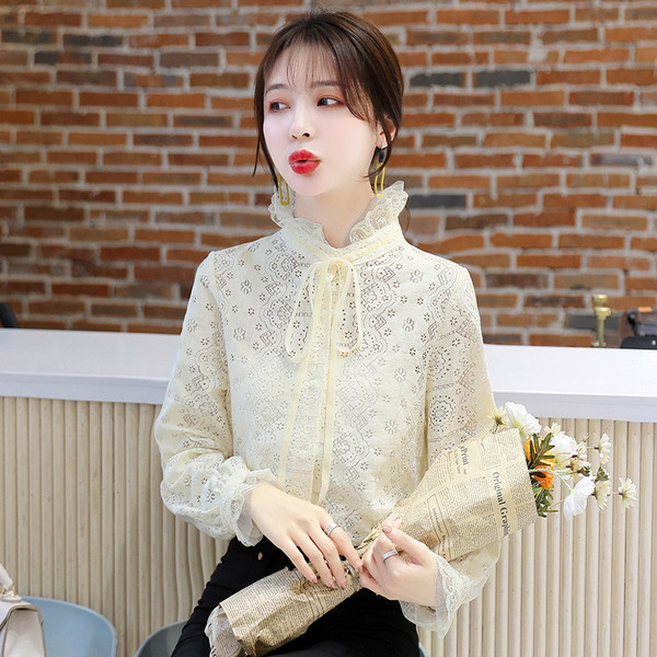 Moodne naiste pitssärk polo krae ja paeltega