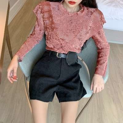 Modern női blúz kordbársonyból és fürtökből