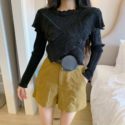 Modern női blúz kordbársonyból és fürtökből