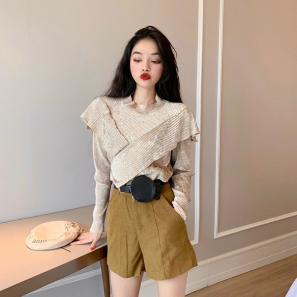 Modern női blúz kordbársonyból és fürtökből