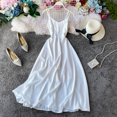 Moodne naiste pika kleidilõikeline õhukeste rihmadega mudel