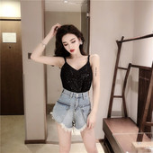 Moodne litrite ja õhukeste rihmadega naiste topp