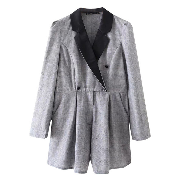 Moodne lühike naiste kombinesoon V-kaelusega ja nööpidega