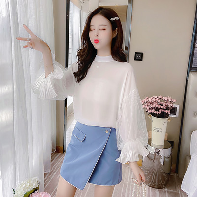 Γυναικεία μπλούζα σιφόν με χαμηλό γιακά και φαρδιά μανίκια