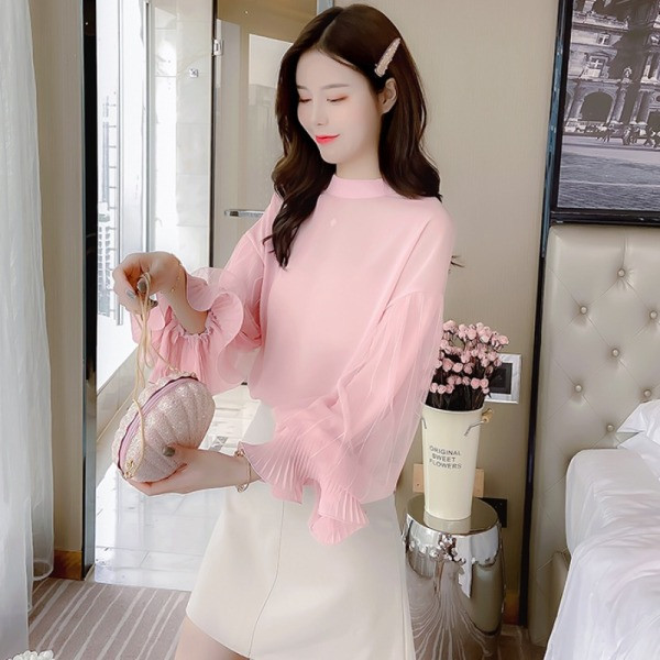 Γυναικεία μπλούζα σιφόν με χαμηλό γιακά και φαρδιά μανίκια