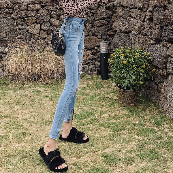 Modern női farmer Karcsú modell magas derékkal, szakadt motívumokkal