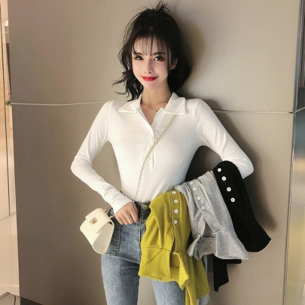 Klassikalise krae ja nööpidega vabaaja naiste kevadpluus